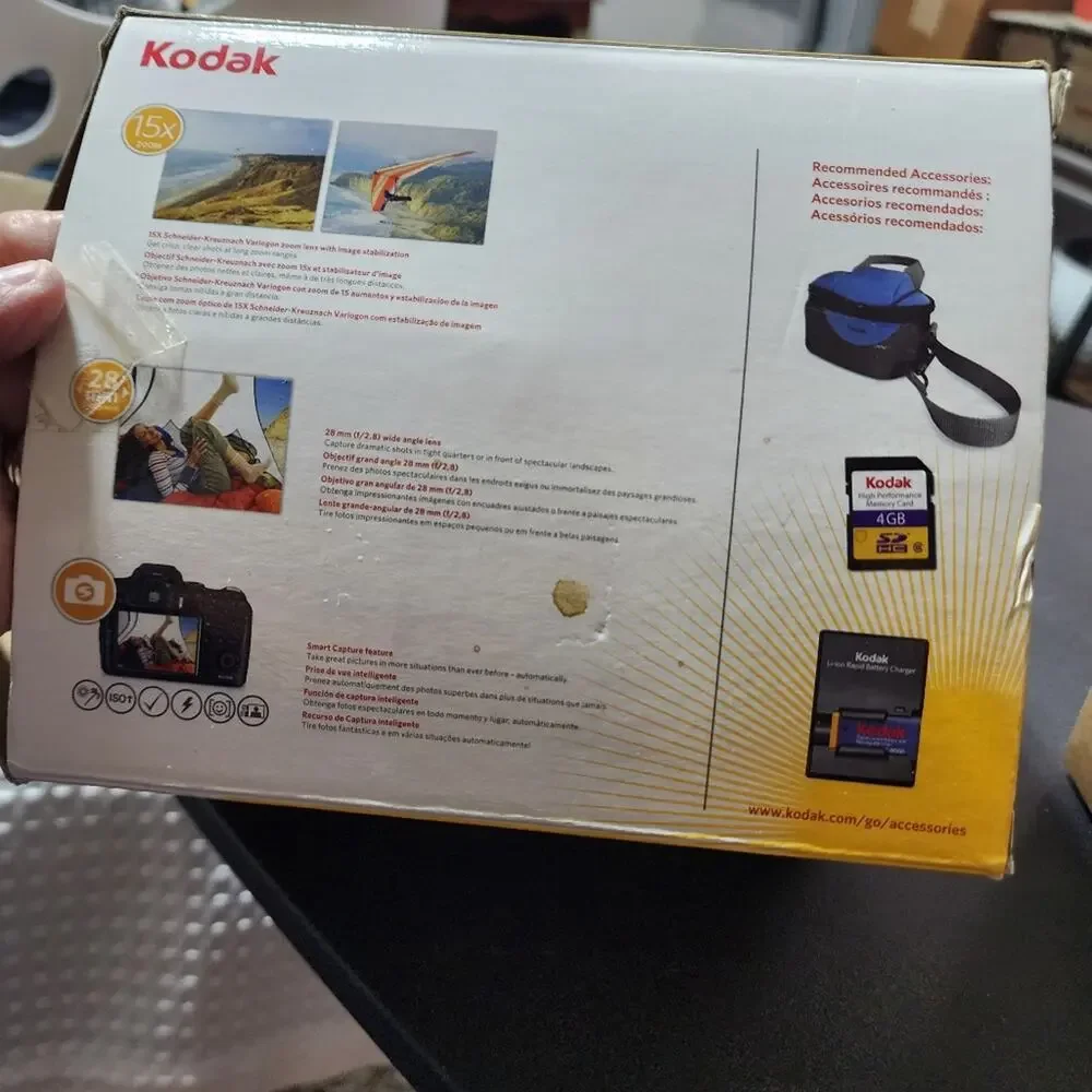KODAK EUC EASY SHARE Z1015 IS DIGITAL CAMERA 10MP